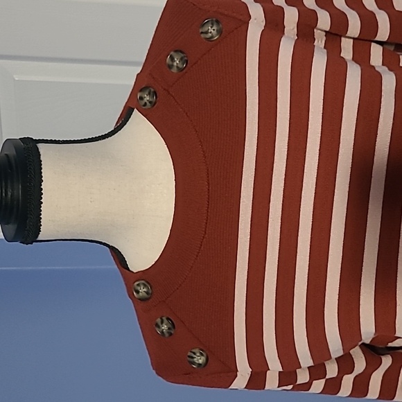 Liz Claiborne Red Striped Slim Fit Sweater with Button Appliques - Picture 2 of 3